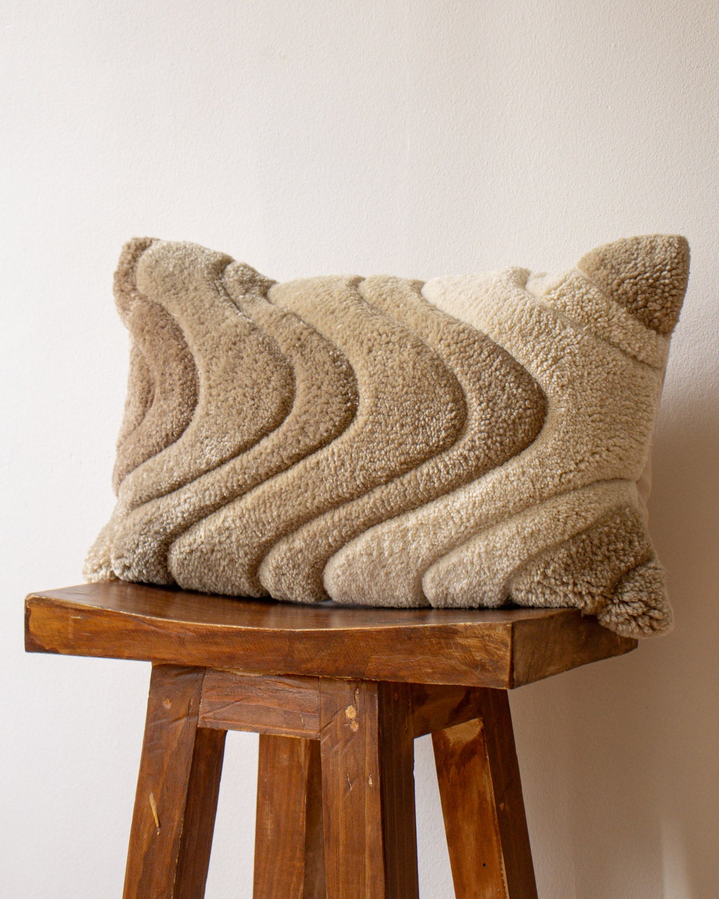 WAVES Hand-Tufted Cushion Cover