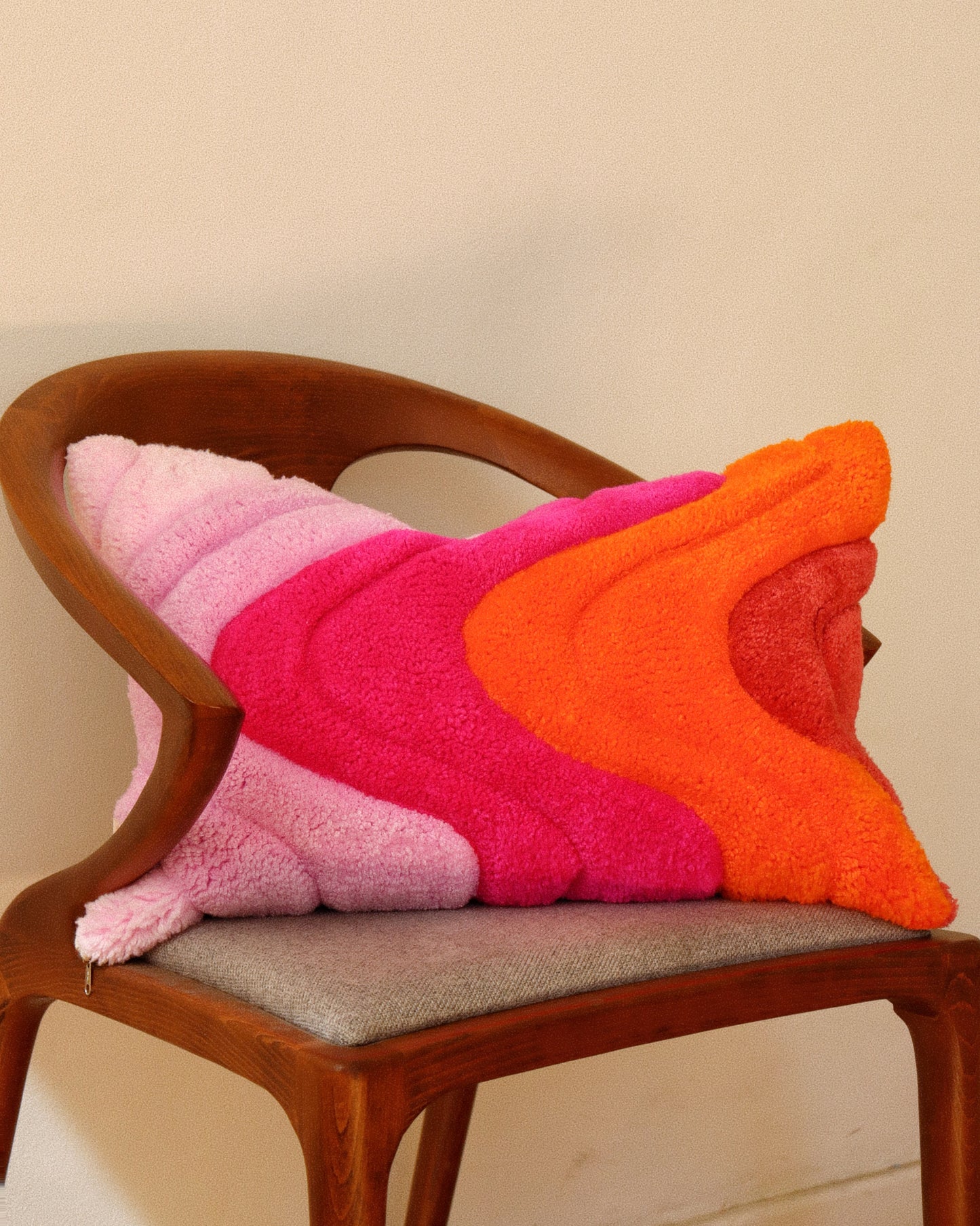 WAVES Hand-Tufted Cushion Cover