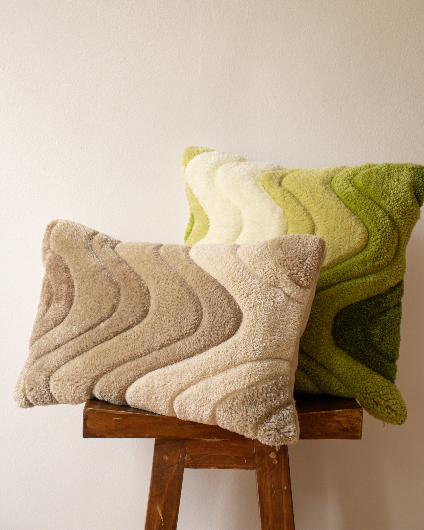 WAVES Hand-Tufted Cushion Cover